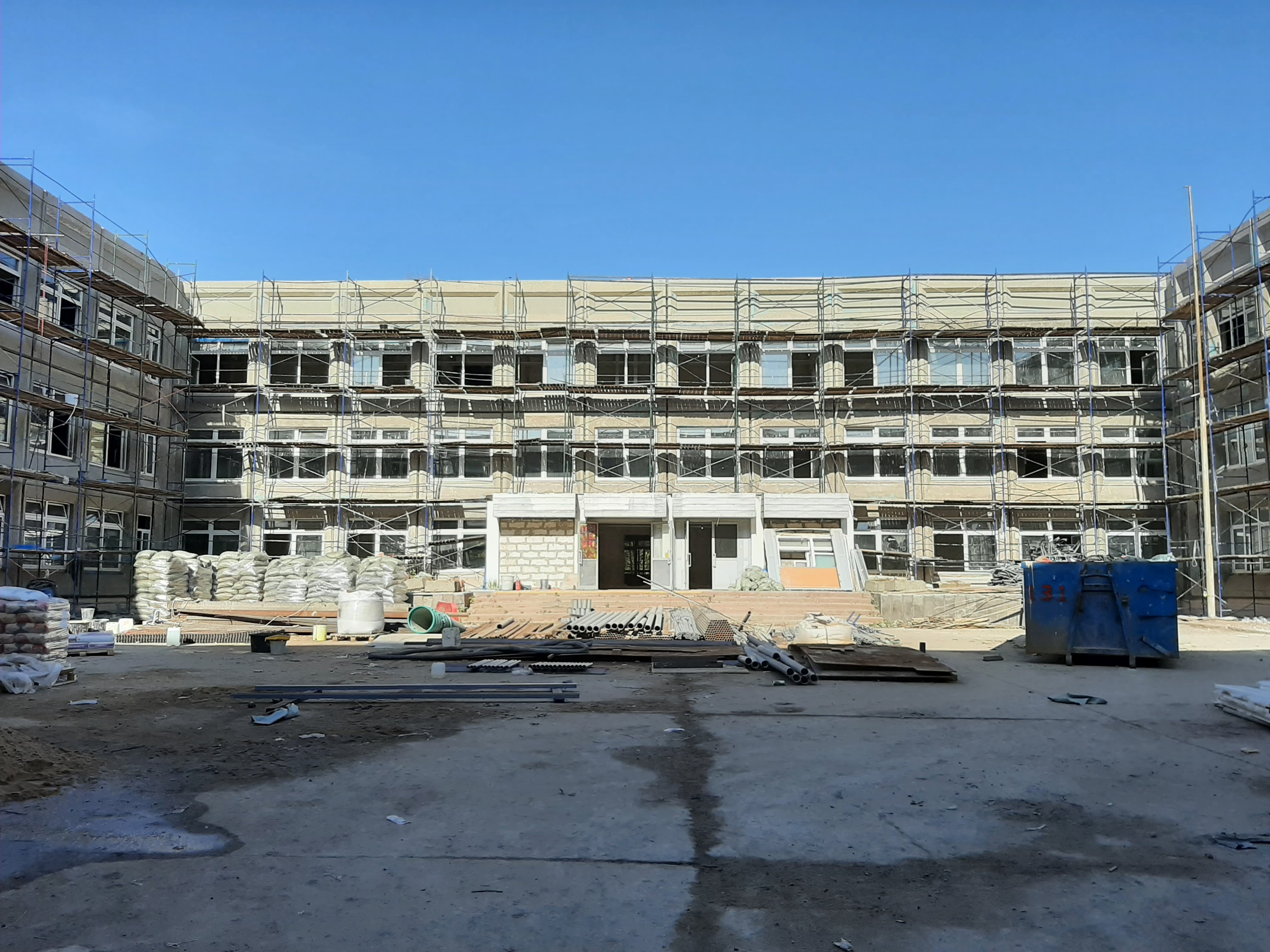 Остекление школы им.Ю.Никулина на Волгоградском проспекте г. Москва